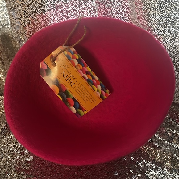 Nepal Felt Bowls - Picture 4 of 9